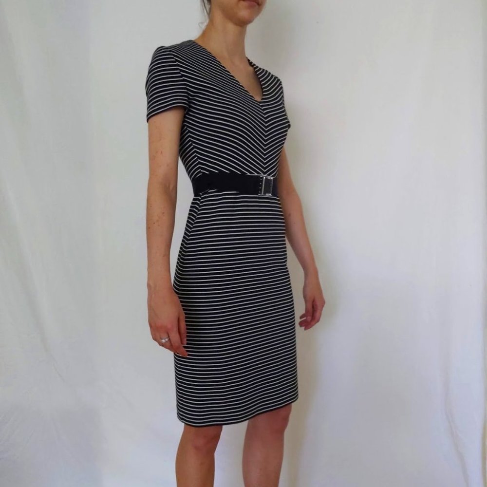 Sz 2 [M] | Hugo Boss | Black + White Striped Dress